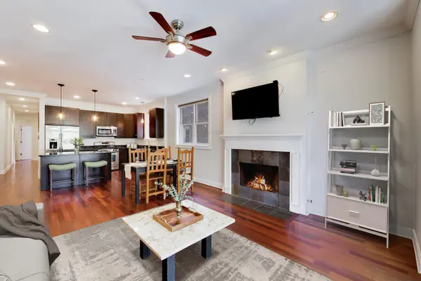 1219 W Foster AVE #2W, Chicago, IL 60640