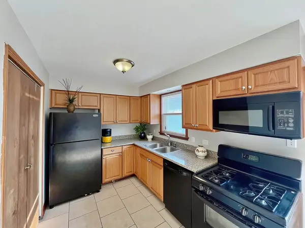 19202 Sherman ST, Lansing, IL 60438