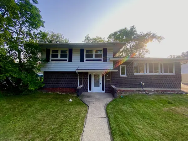 18964 WILDWOOD AVE, Lansing, IL 60438