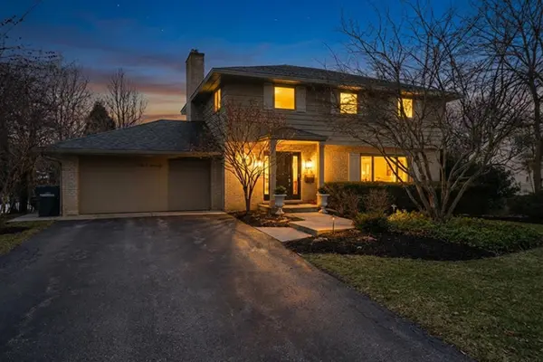 320 W Russell ST, Barrington, IL 60010