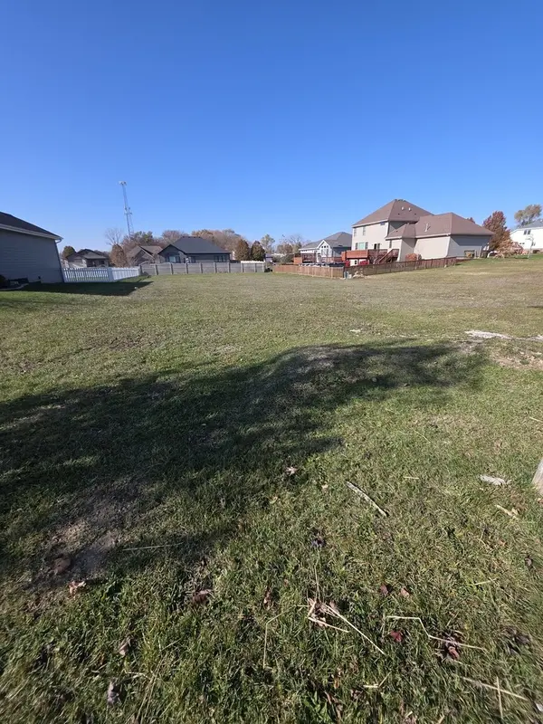 206 Hickory ST, Peotone, IL 60468