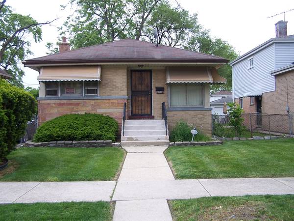 1924 S 15th AVE, Broadview, IL 60155