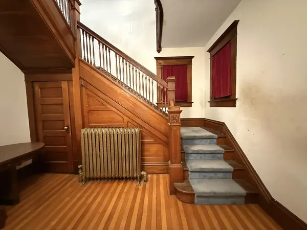 319 W Washington ST, Clinton, IL 61727