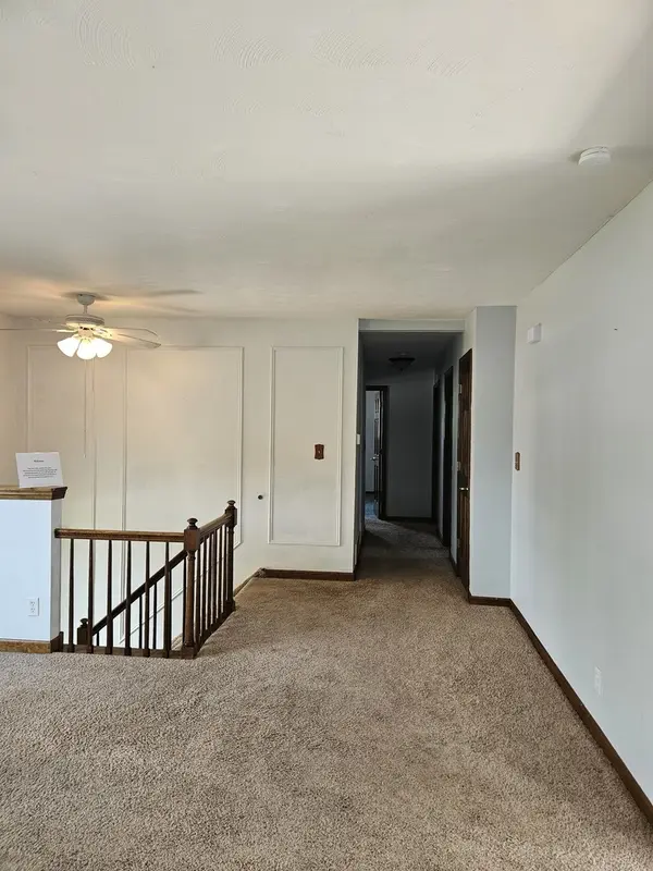 414 Cedar ST, Lake In The Hills, IL 60156