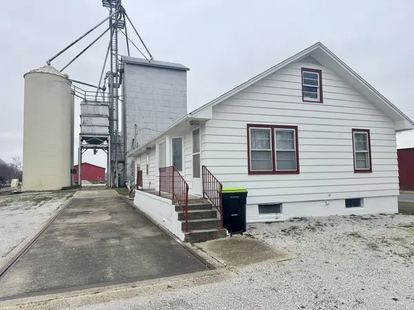 201 Main ST, Wapella, IL 61777