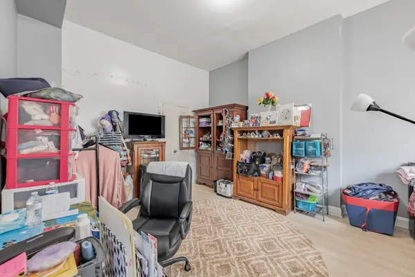 1908 S Sawyer AVE, Chicago, IL 60623