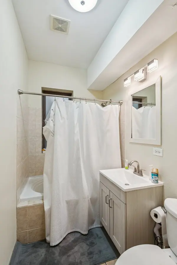 5014 S Prairie AVE #1, Chicago, IL 60615