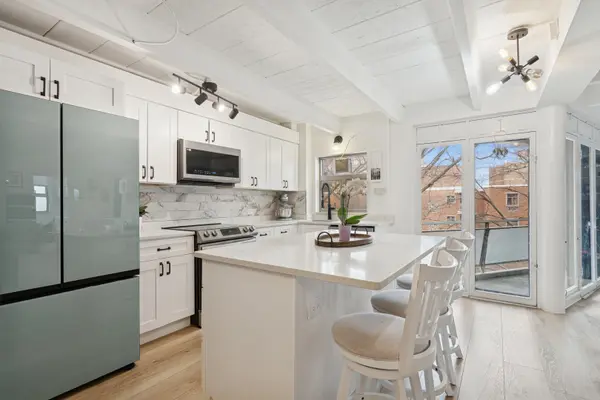 1860 Sherman AVE #7NE, Evanston, IL 60201
