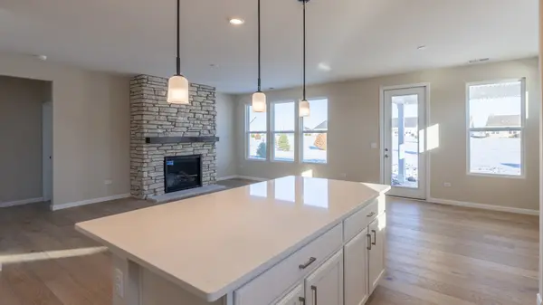 3262 Oak Creek LN, Aurora, IL 60503