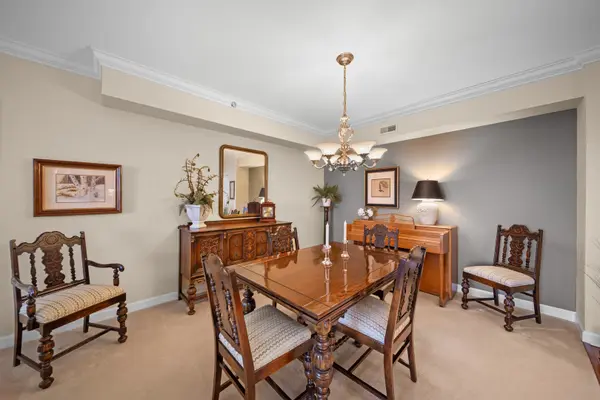 8400 Callie AVE #607, Morton Grove, IL 60053