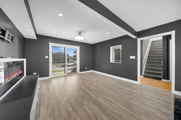 7515 W DOUGLAS AVE, Summit, IL 60501