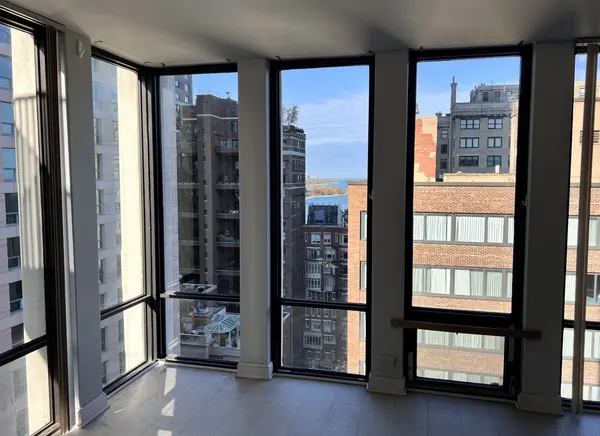 200 E Delaware PL #19A, Chicago, IL 60611