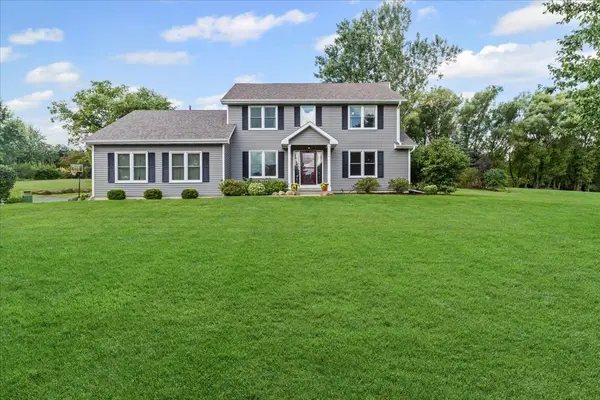 11111 Huron DR,  Spring Grove,  IL 60081