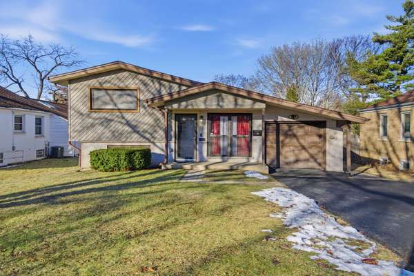 450 E Palatine RD, Palatine, IL 60074