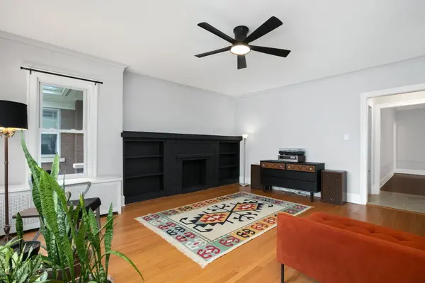 5425 N Bernard ST, Chicago, IL 60625