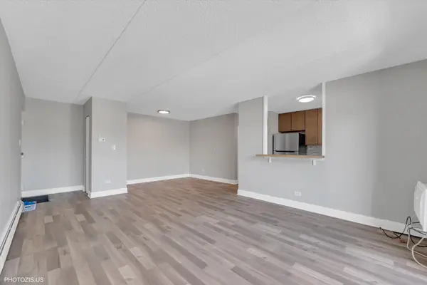 586 FAIRWAY VIEW DR #2C, Wheeling, IL 60090
