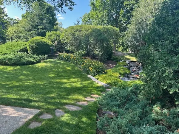 11236 Dorham LN, Woodstock, IL 60098