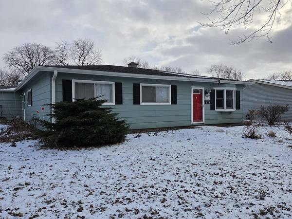 601 Ridgewood RD, Streamwood, IL 60107