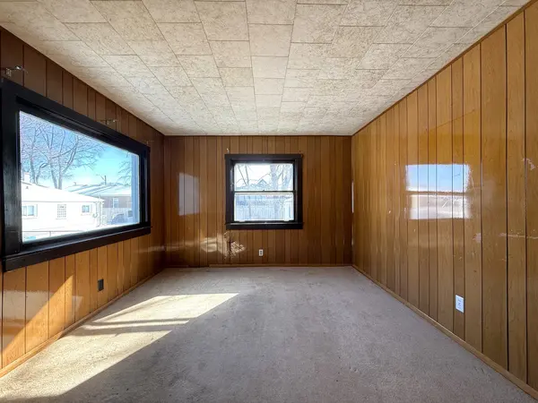 4040 Rose AVE, Lyons, IL 60534