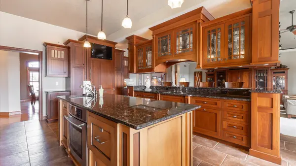 1005 W Summit ST, Maquoketa, IA 52060
