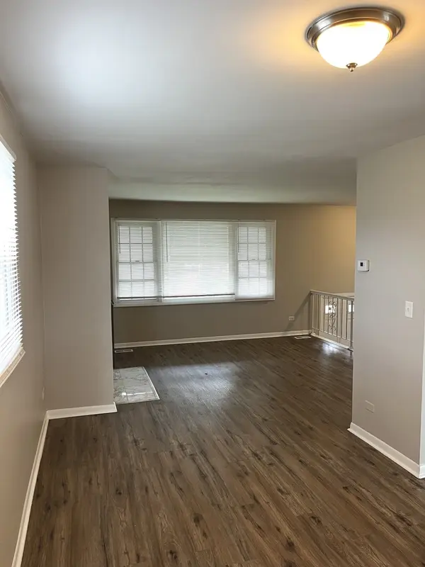 16524 Woodlawn West AVE, South Holland, IL 60473