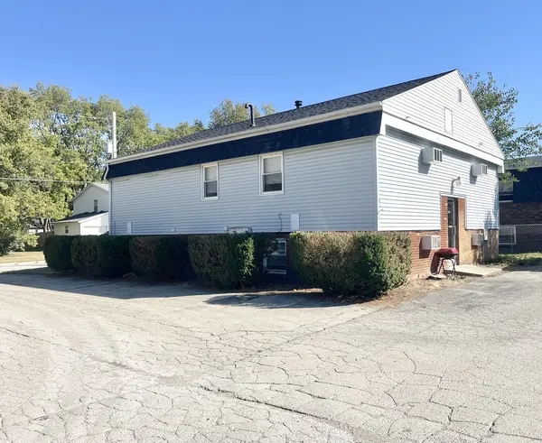 1215 Wall ST, Normal, IL 61761