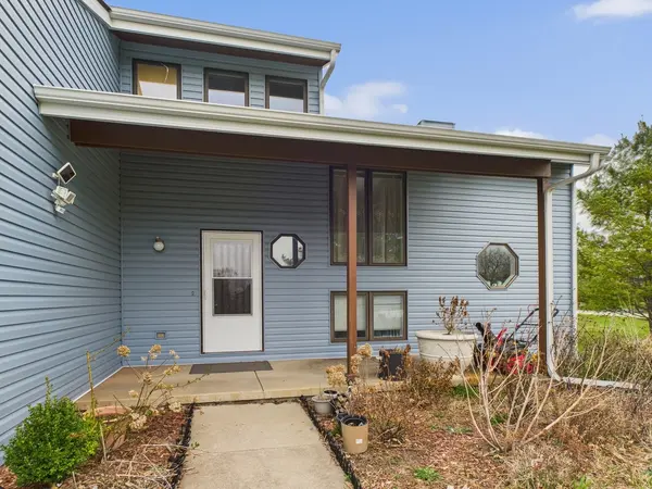 15840 Overlook LN, Huntley, IL 60142