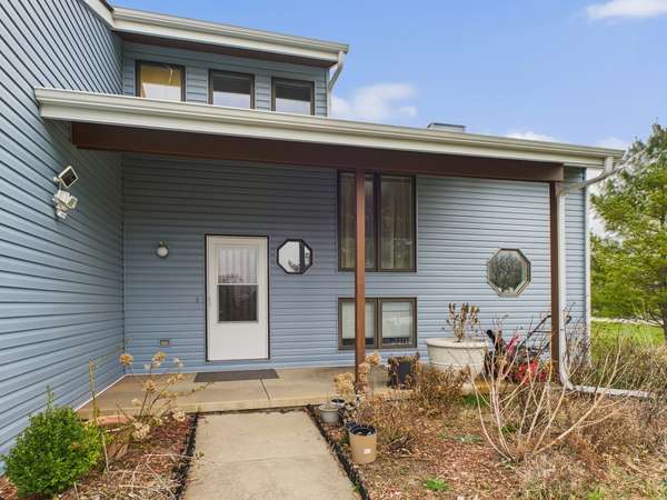 15840 Overlook LN, Huntley, IL 60142