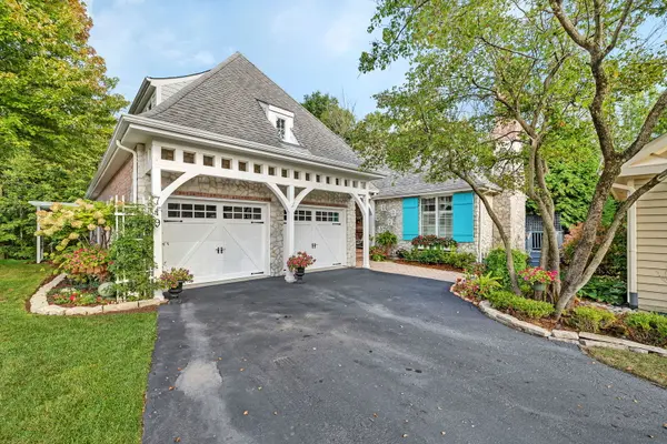 719 Stonebridge RD, Frankfort, IL 60423