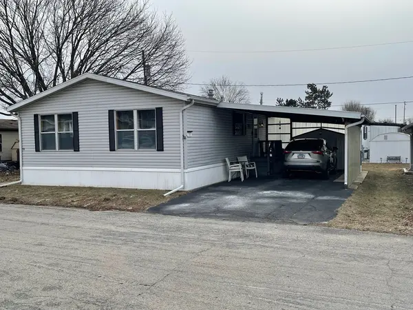 605 Pine ST #18, Normal, IL 61761
