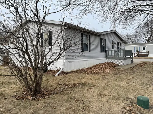 605 Pine ST #18, Normal, IL 61761