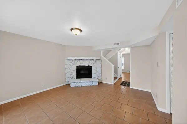 364 Kirkwood CIR, Bolingbrook, IL 60440