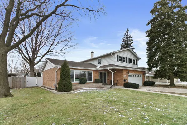 9212 S Komensky AVE, Oak Lawn, IL 60453