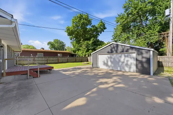 2210 N Fairmount ST, Davenport, IA 52804