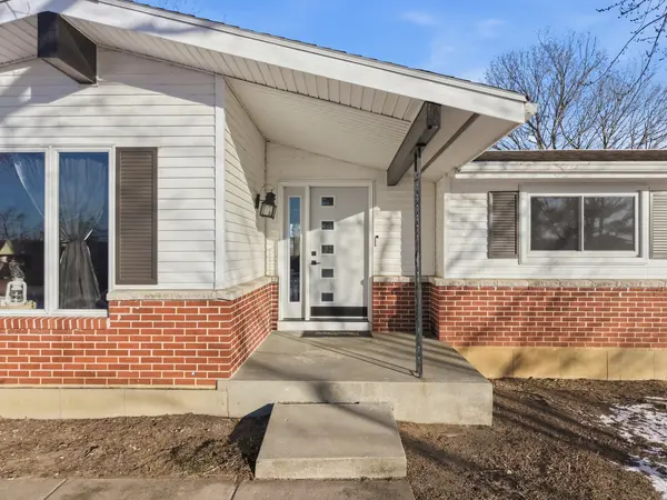 9807 N Leaf River RD, Leaf River, IL 61047