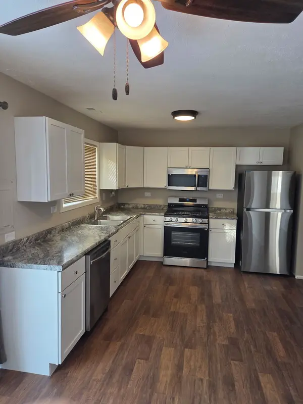209 Mill Stream DR, Bolingbrook, IL 60440
