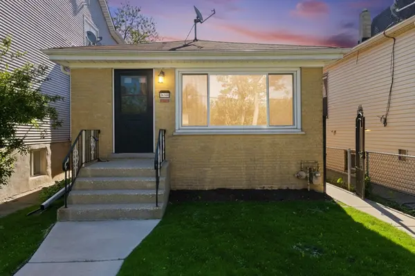 3415 N Kenton AVE, Chicago, IL 60641