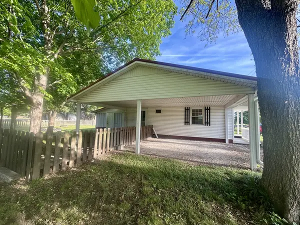 3143 Old Marion RD, Metropolis, IL 62960