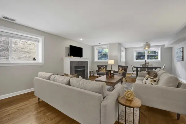 930 W Agatite AVE #G, Chicago, IL 60640