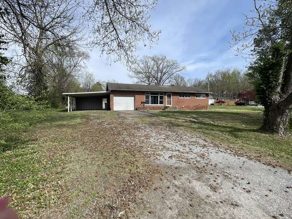 306 S Carter ST, Carterville, IL 62918