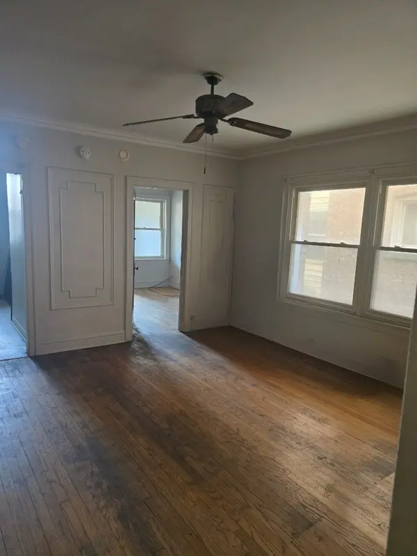 8123 S Vernon AVE, Chicago, IL 60619