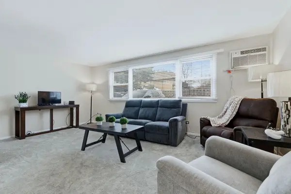 222 Washington BLVD #105, Oak Park, IL 60302