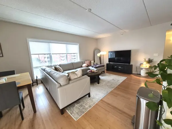 8300 Concord DR #407, Morton Grove, IL 60053