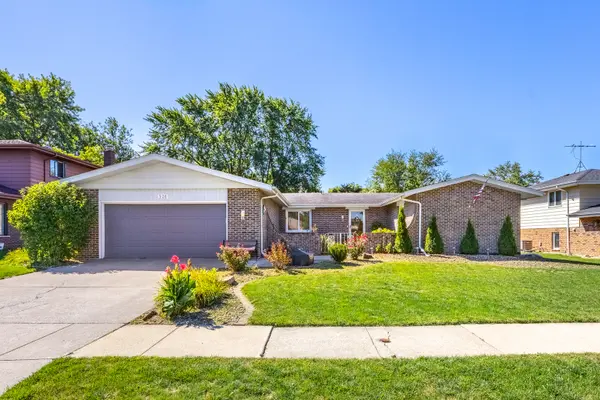 520 Chestnut LN, Beecher, IL 60401