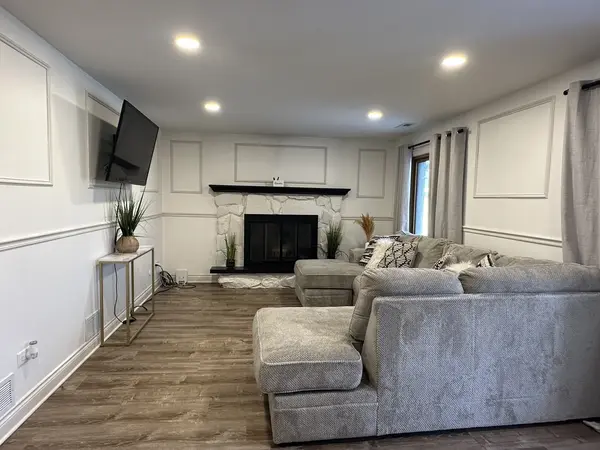 2807 GLENWOOD LANSING RD #212, Lynwood, IL 60411