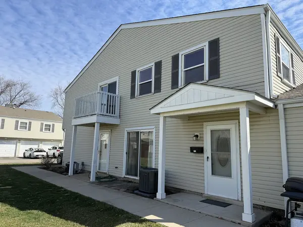 335 David CT #B, Bartlett, IL 60103