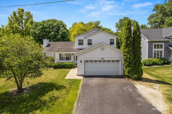 1606 Lake Holiday DR, Sandwich, IL 60548