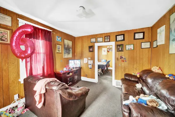 37 W 36th PL, Steger, IL 60475