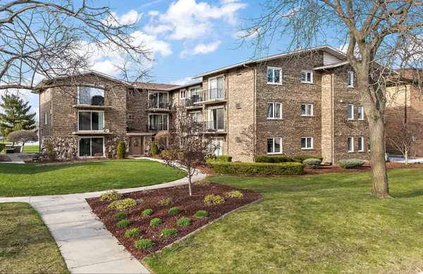 8932 W 140th ST #1A, Orland Park, IL 60462