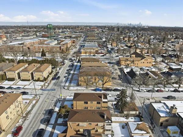 7519 W Fullerton AVE #2S, Elmwood Park, IL 60707